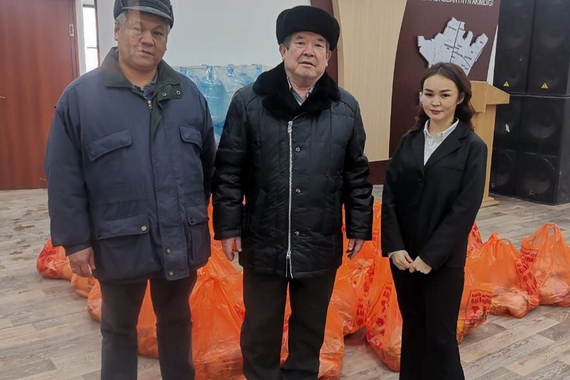 В Алматы раздали 190 продуктовых пакетов нуждающимся семьям - 7