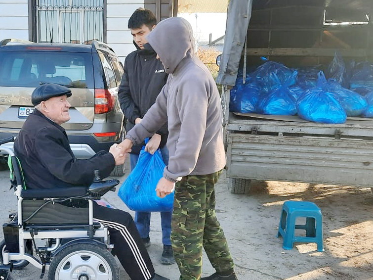 Более 100 продуктовых наборов раздали в поселках Алматинской области — Боралдай, Караой, Утеген Батыр - 8