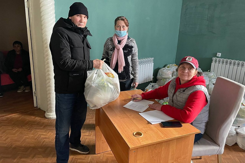 Продуктовые наборы получили малоимущие семьи в Алматы - 8