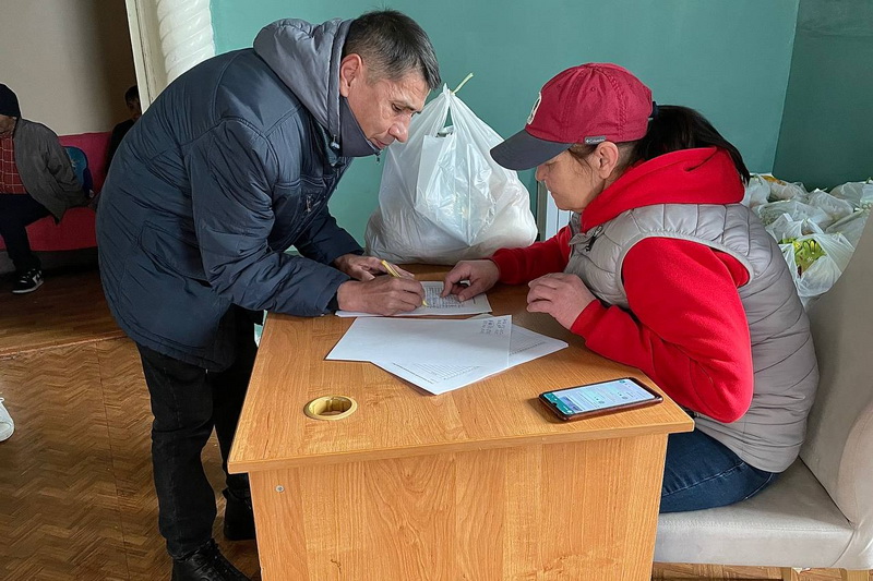 Продуктовые наборы получили малоимущие семьи в Алматы - 15